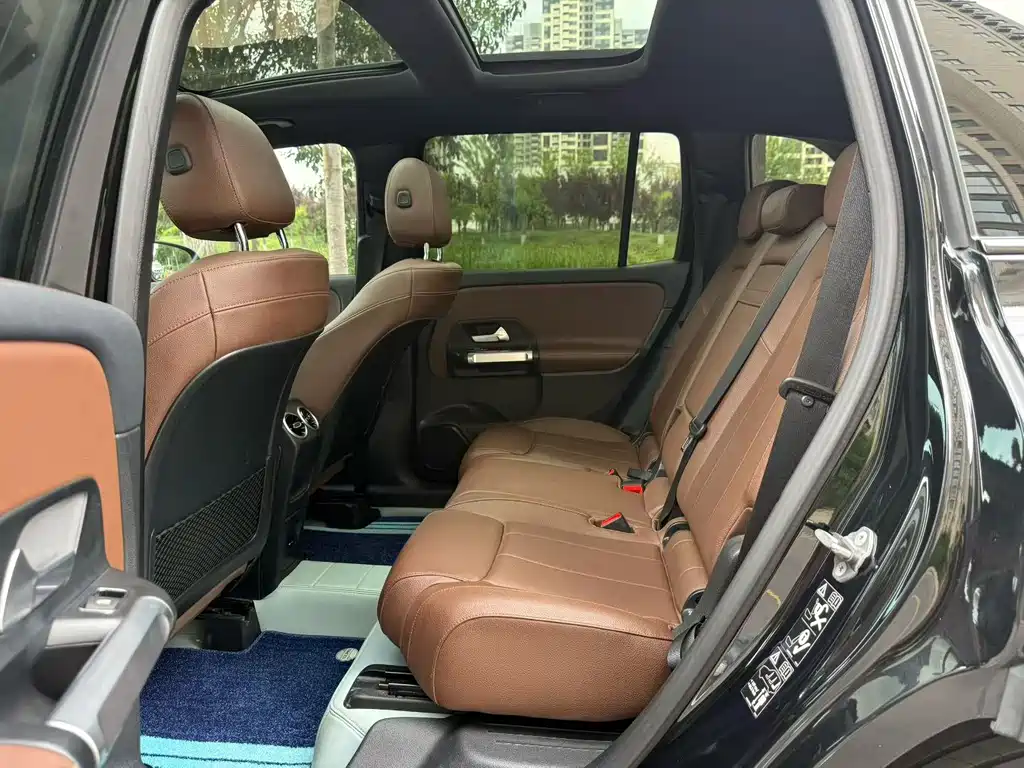 Mercedes-Benz GLB 2021