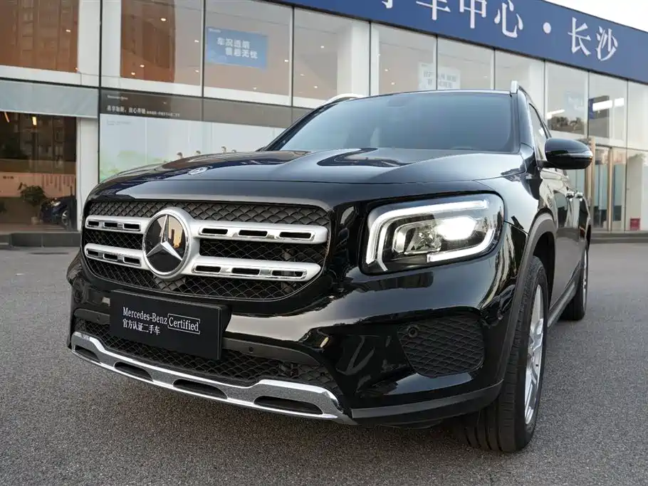 Mercedes-Benz GLB 2023