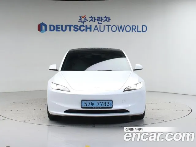 Tesla Model 3 2024