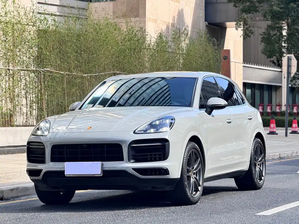 Porsche Cayenne 2022
