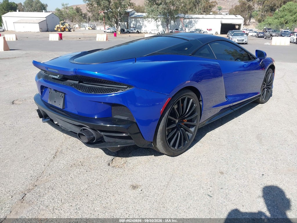 McLaren GT 2023