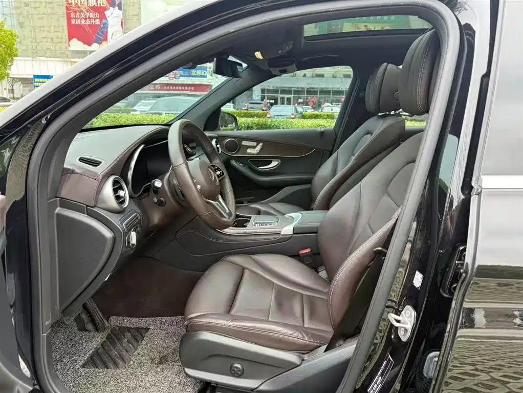 Mercedes-Benz GLC 2021