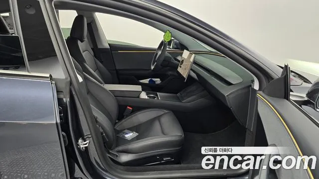 Tesla Model 3 2025