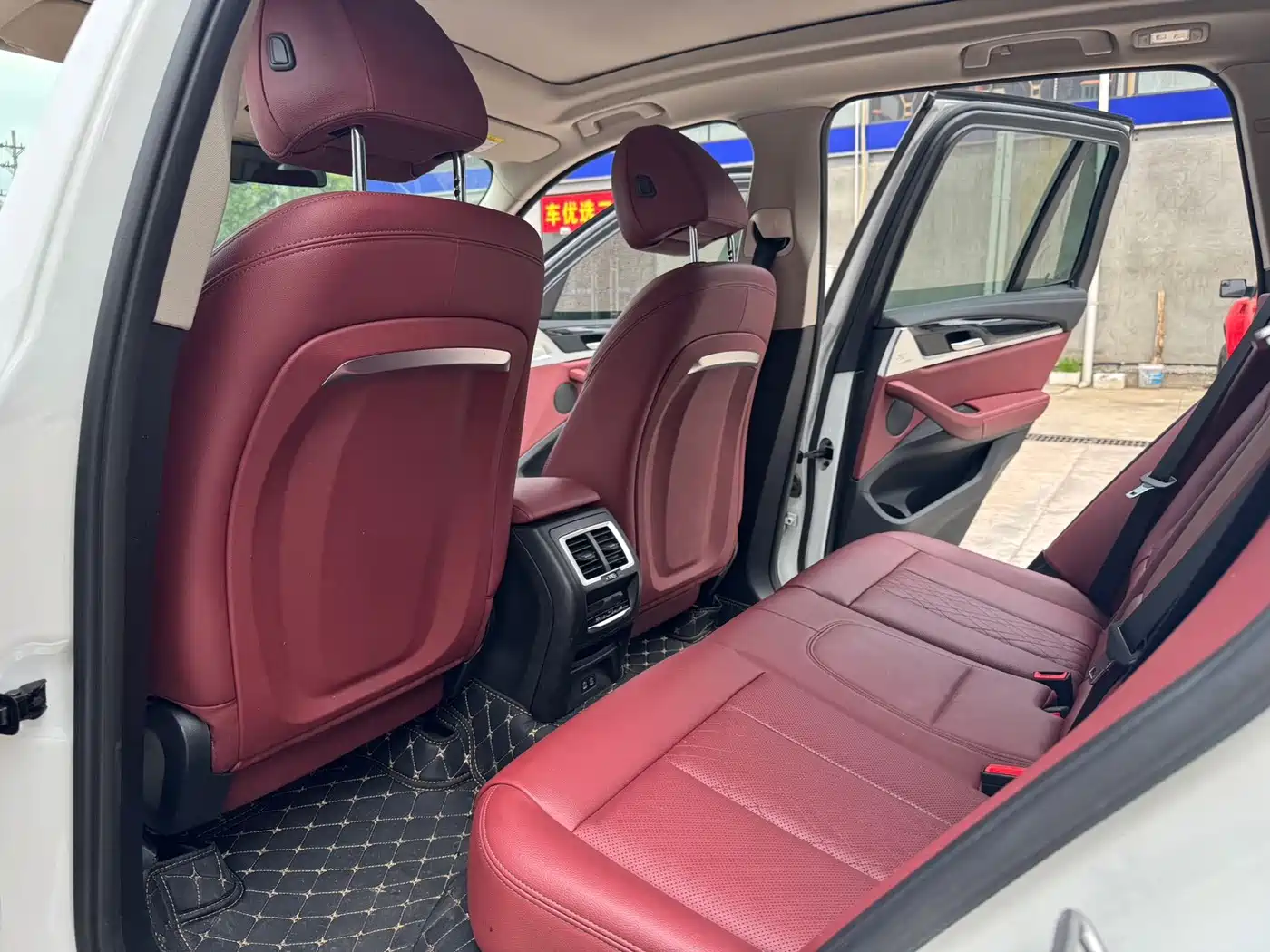BMW iX3 2024