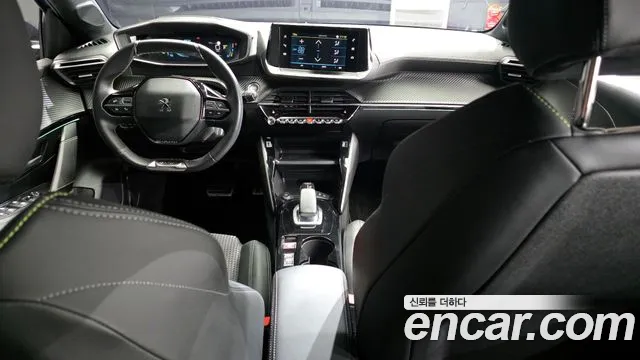Peugeot 208 2021
