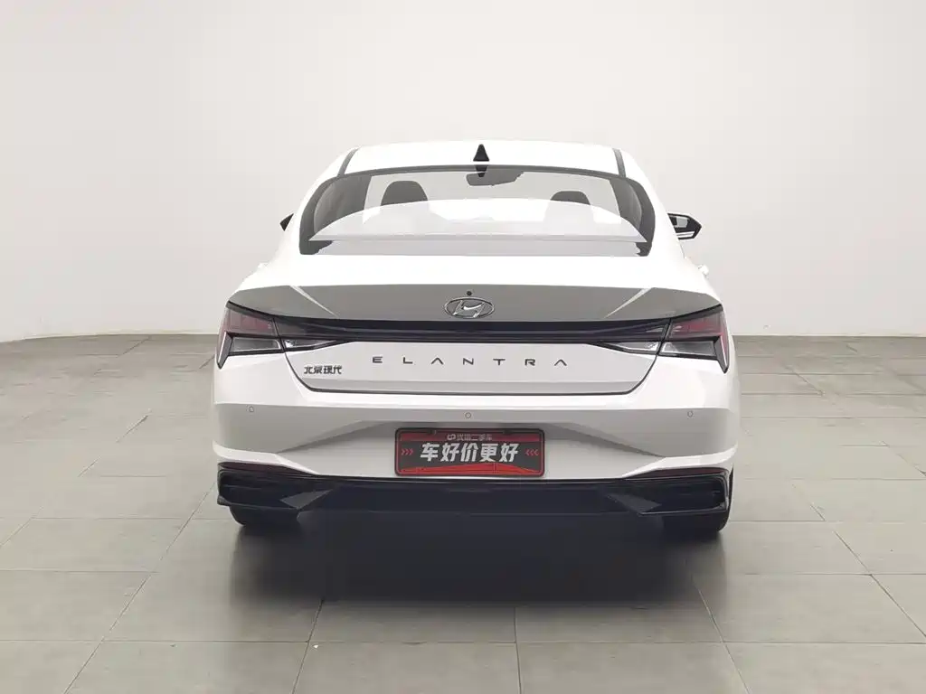 Hyundai Elantra 2022