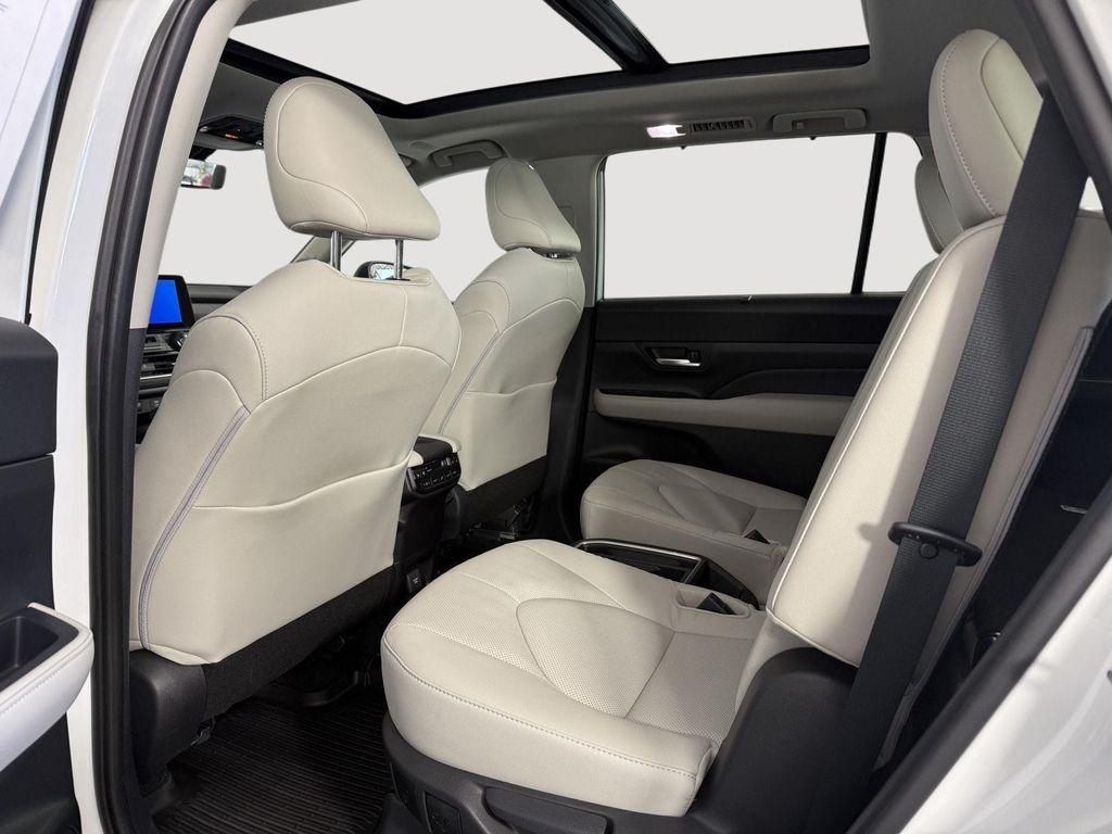 Toyota Grand Highlander 2025