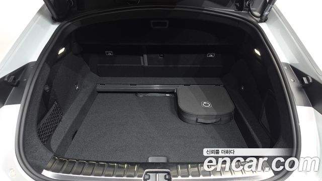 Polestar 4 2025