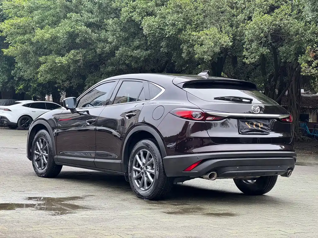 Mazda CX-4 2023