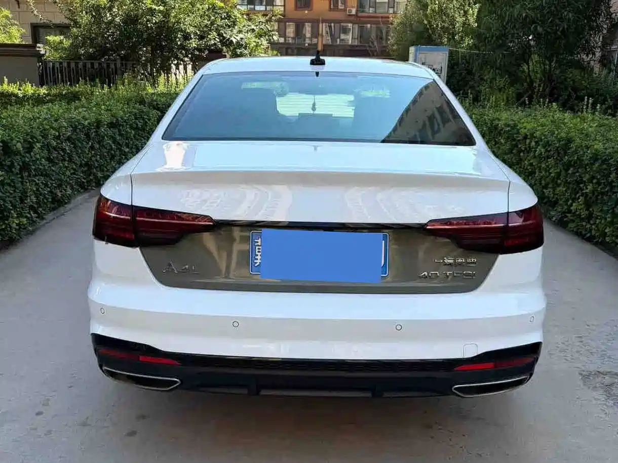 Audi A4 2023