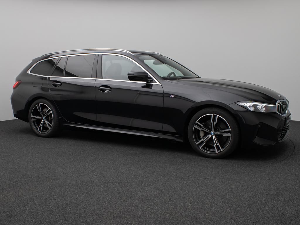 BMW 330 2023