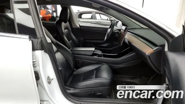 Tesla Model 3 2020