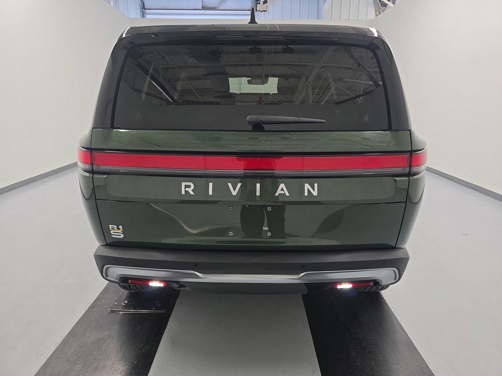Rivian R1S 2024