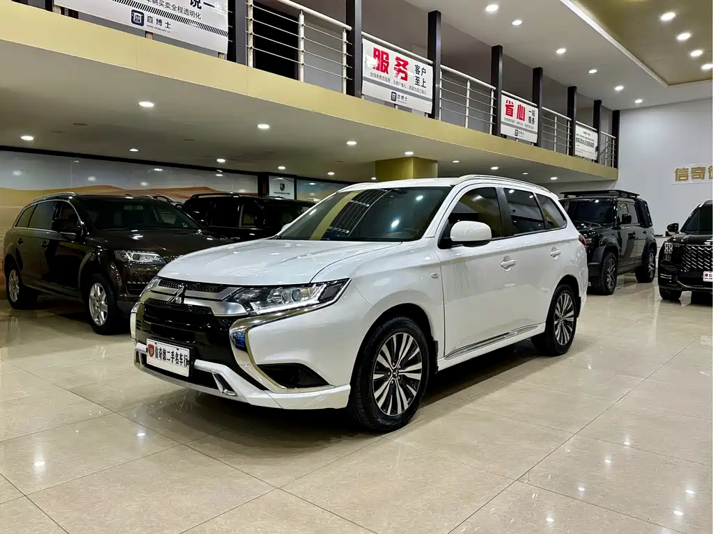 Mitsubishi Outlander 2021