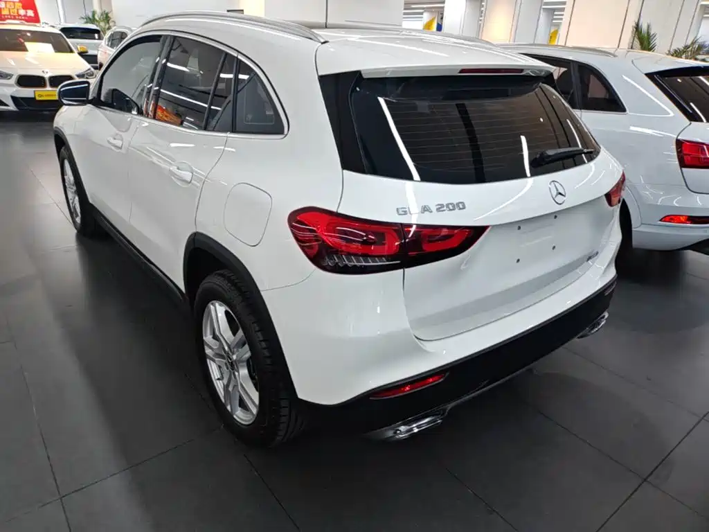 Mercedes-Benz GLA 2023