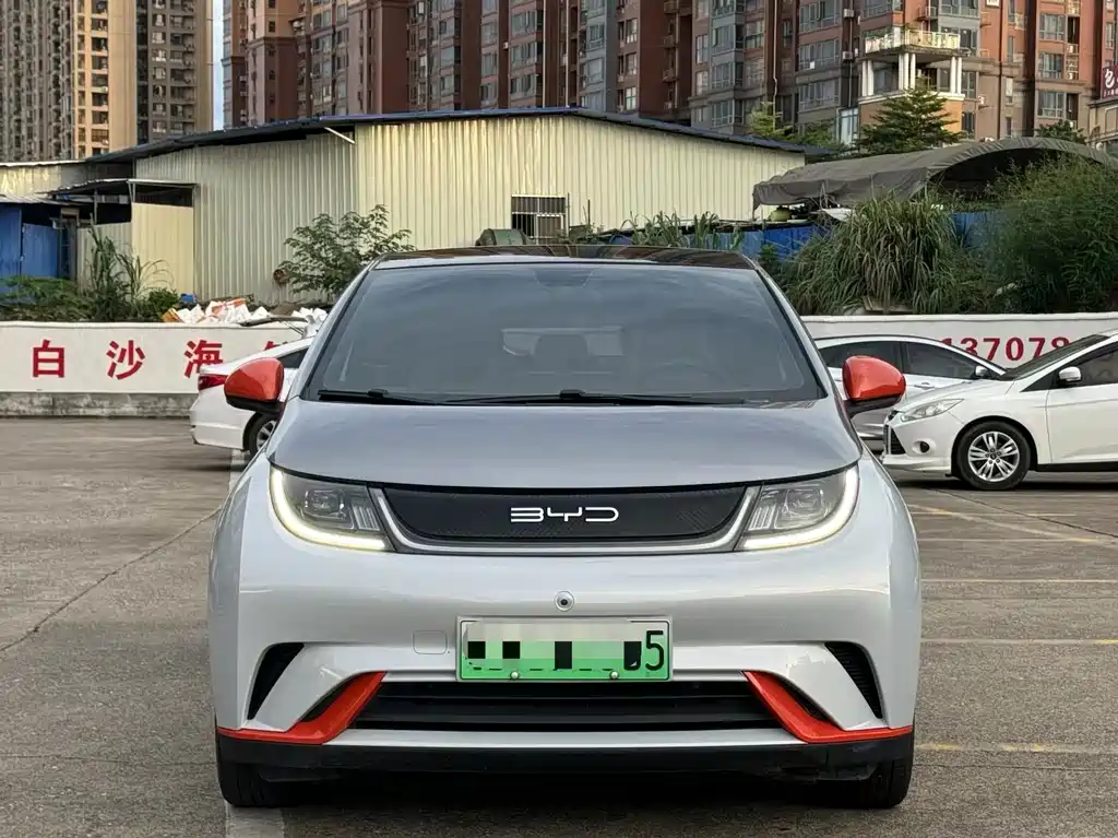 BYD Dolphin 2023