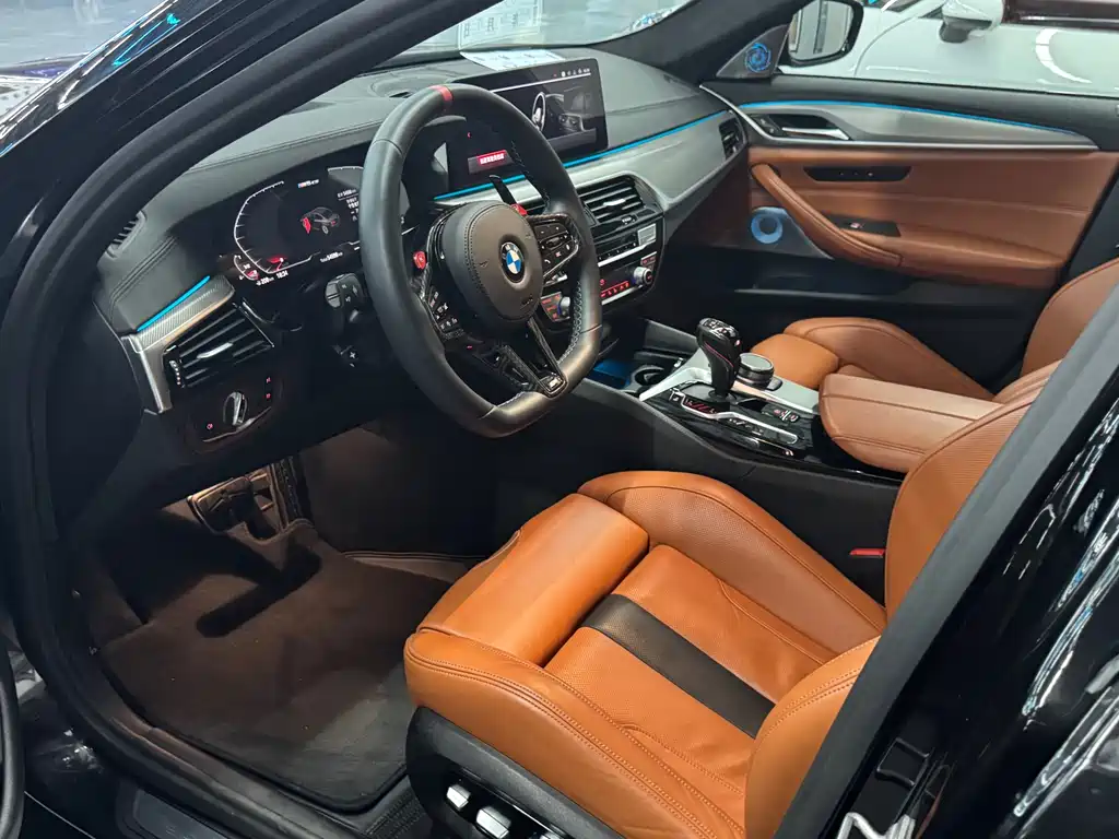 BMW M5 2021