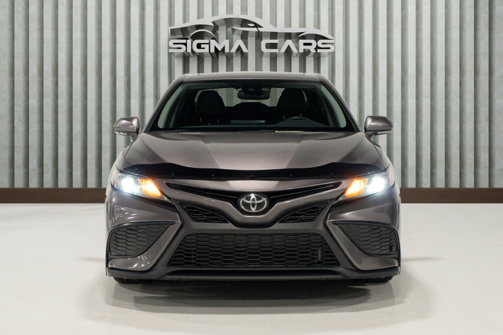 Toyota Camry 2021