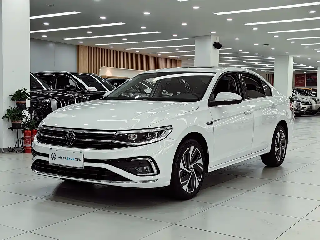 Volkswagen Bora 2023