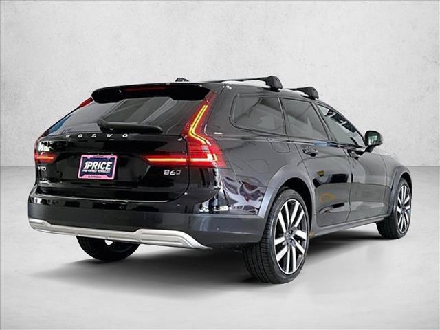 Volvo V90 Cross Country 2025