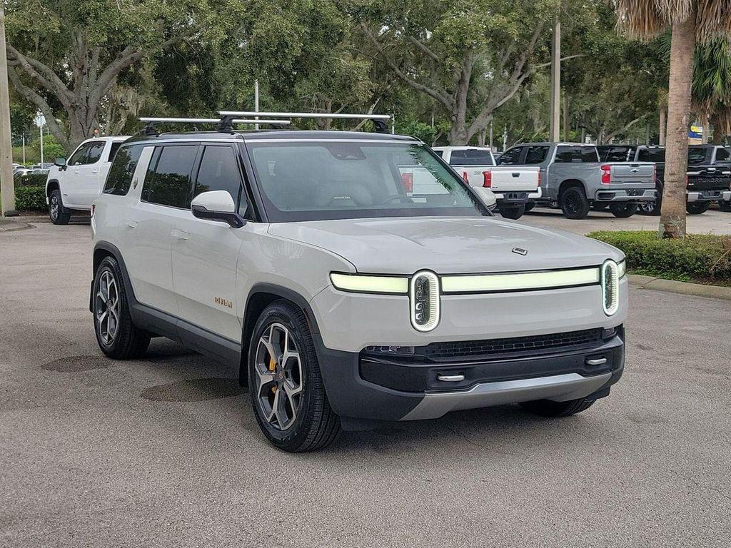 Rivian R1S 2023