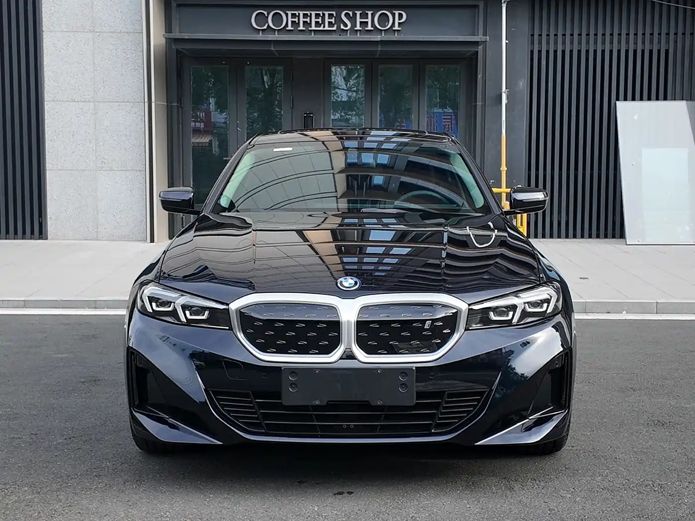 BMW i3 2024