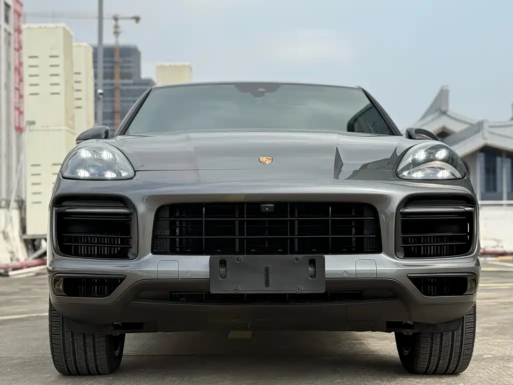 Porsche Cayenne 2022
