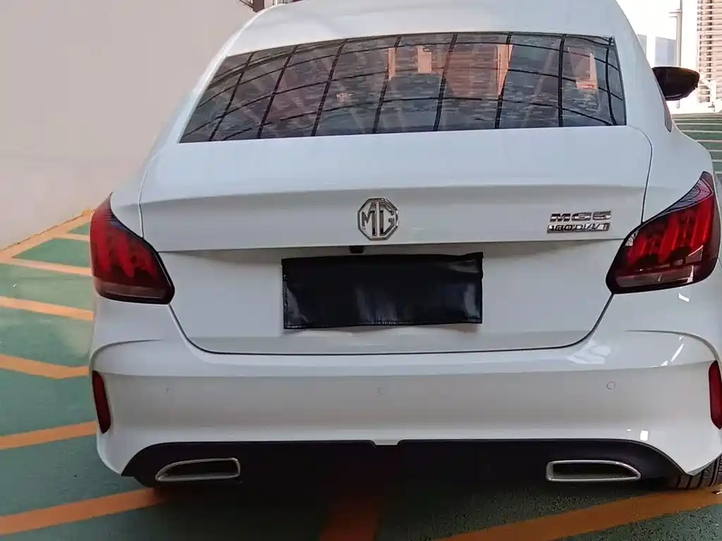 MG MG5 2021