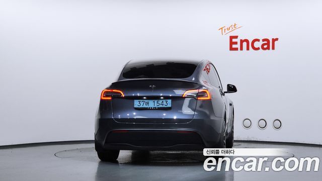 Tesla Model Y 2021