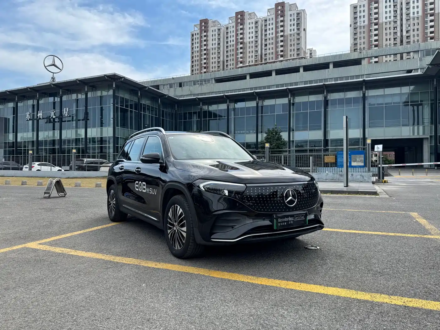 Mercedes-Benz EQB 2024