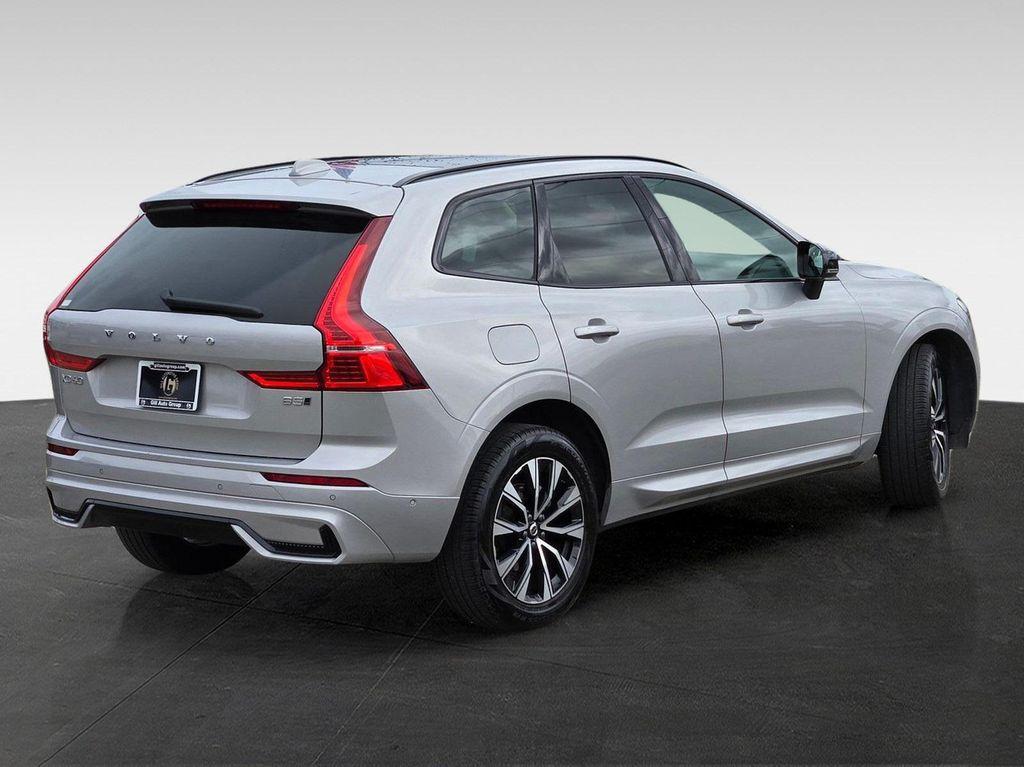Volvo XC60 2025