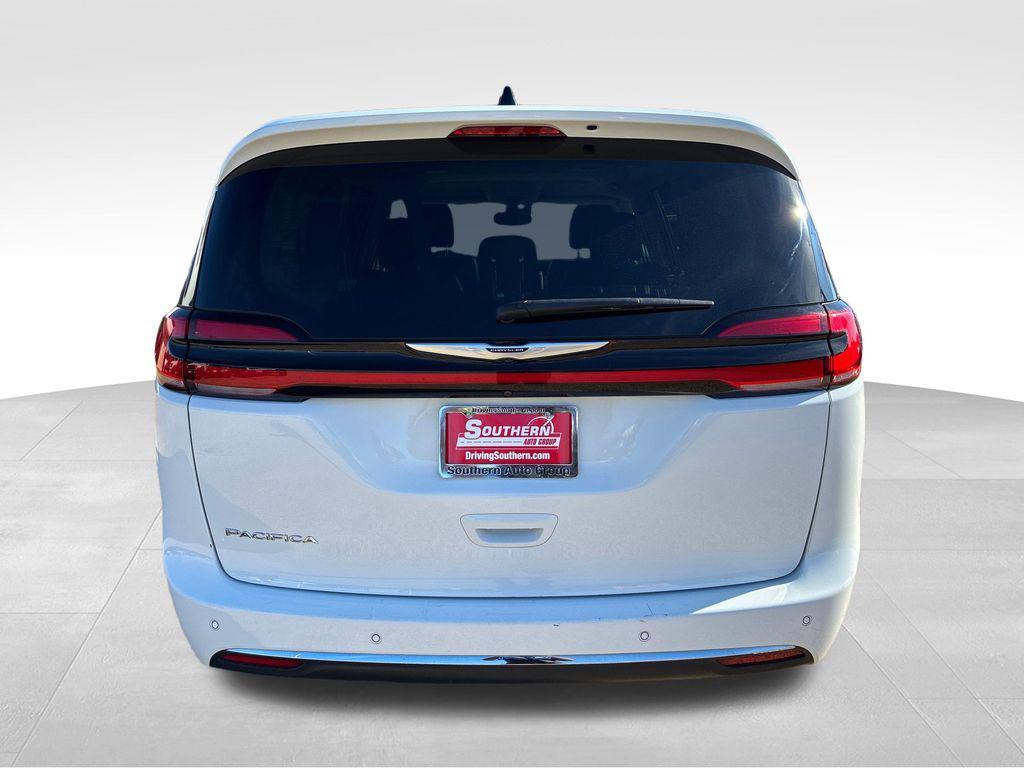 Chrysler Pacifica 2024