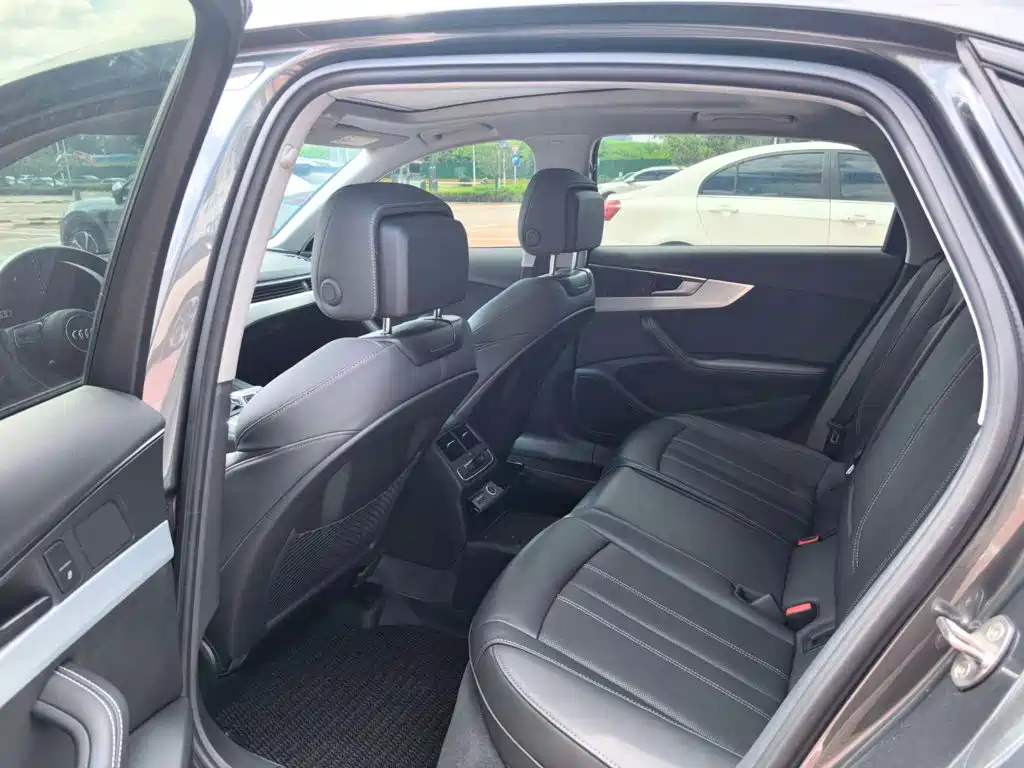 Audi A4 2022