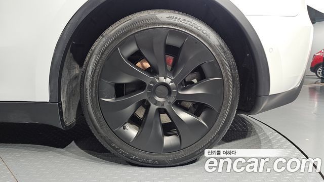 Tesla Model Y 2021