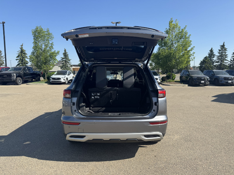 Mitsubishi Outlander 2023