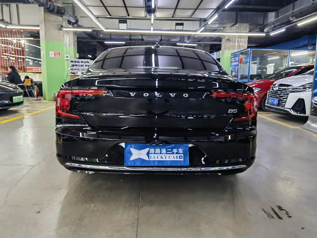 Volvo S90 2024