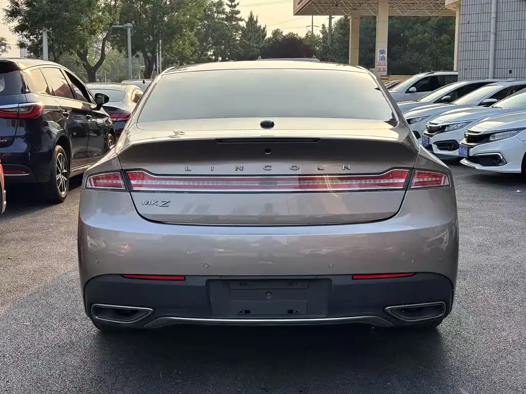 Lincoln MKZ 2020