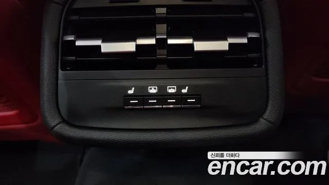 Maserati Ghibli 2021