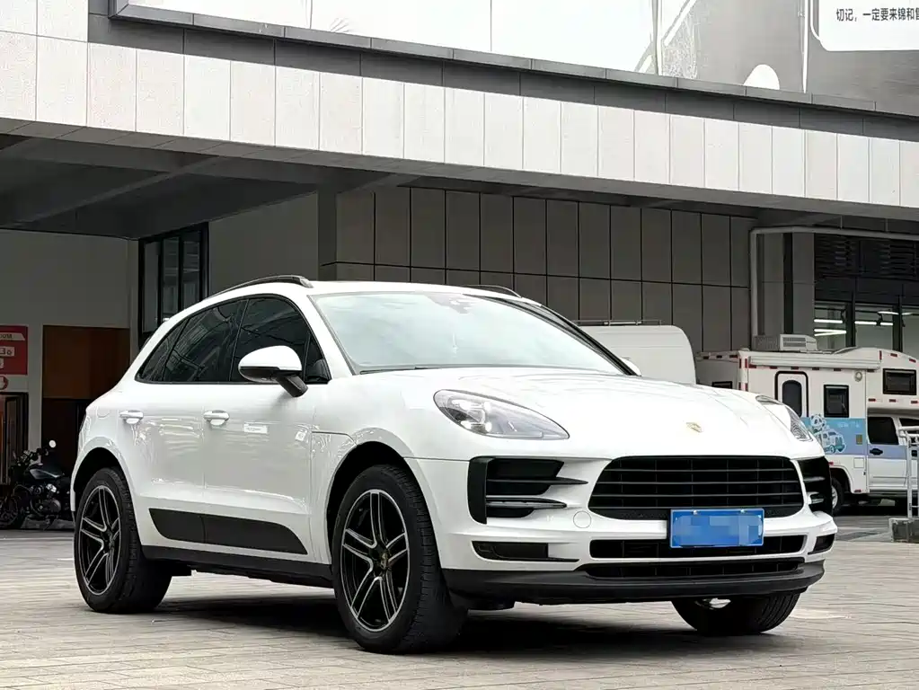 Porsche Macan 2021