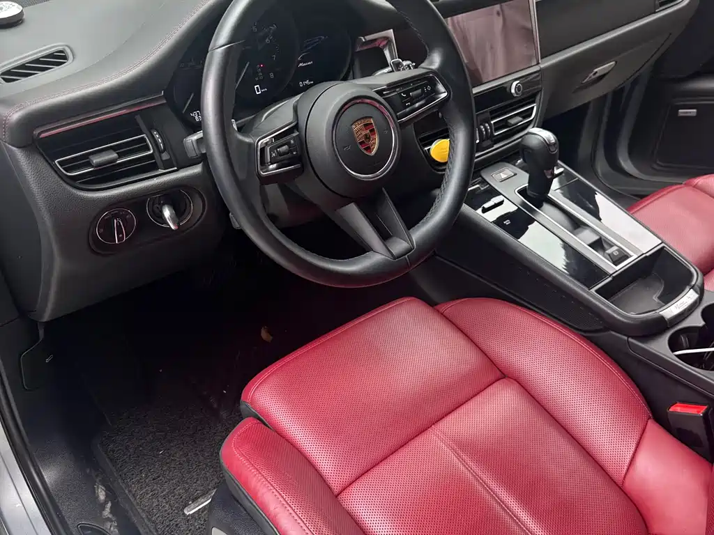 Porsche Macan 2022
