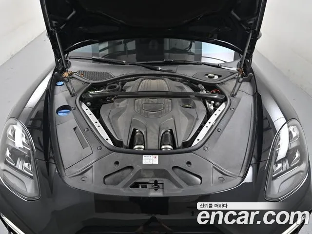 Porsche Panamera 2022