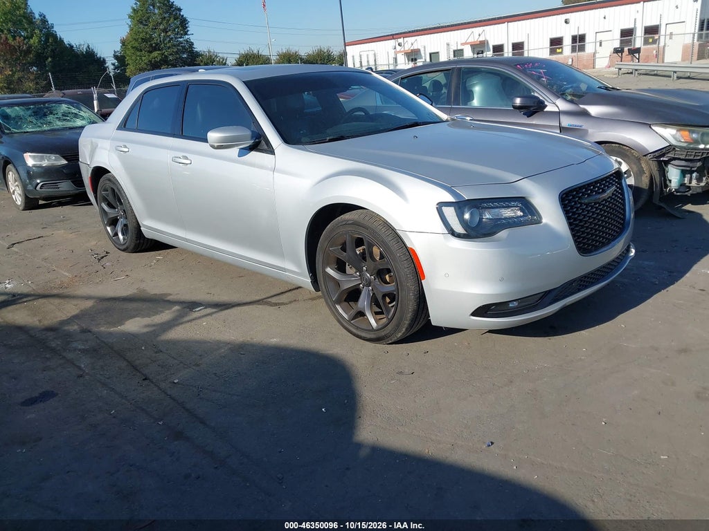Chrysler 300 2021