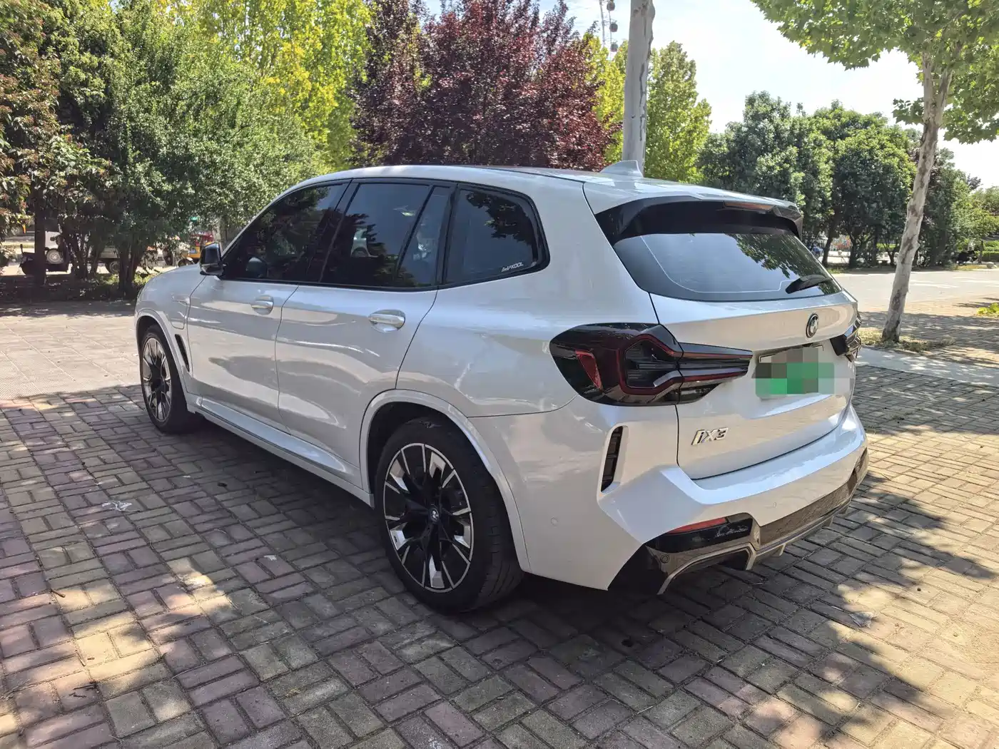 BMW iX3 2023