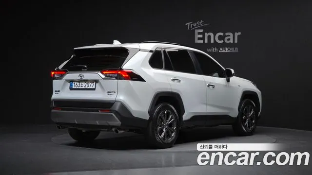 Toyota RAV4 2025