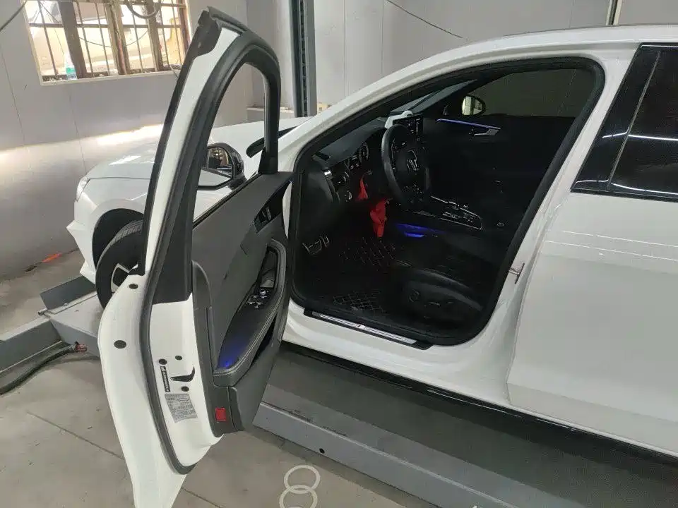 Audi A4 2023