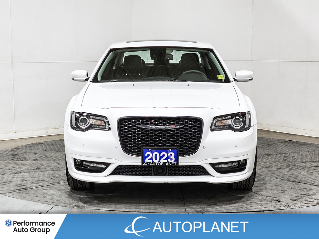 Chrysler 300 2023