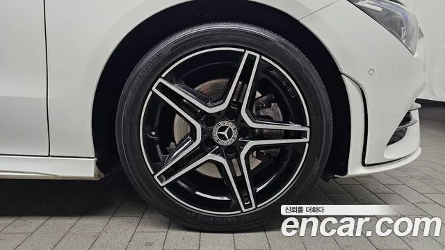 Mercedes-Benz CLA 2022
