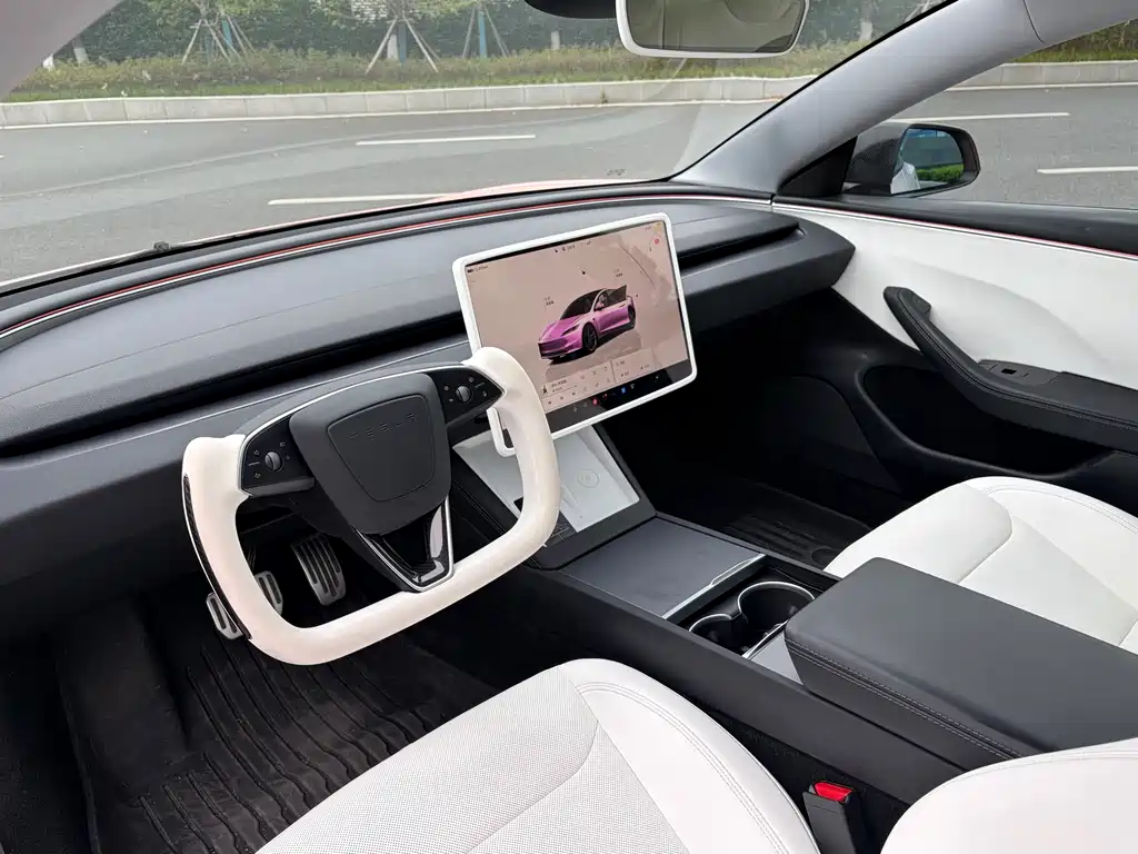 Tesla Model 3 2023
