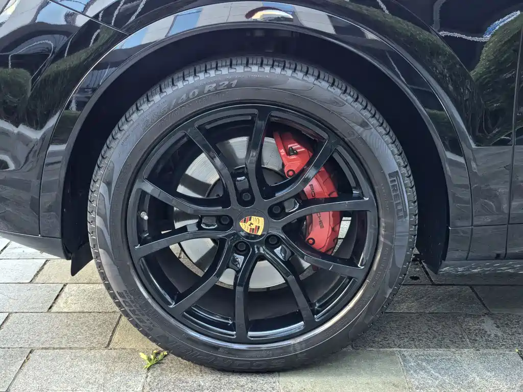 Porsche Cayenne 2021