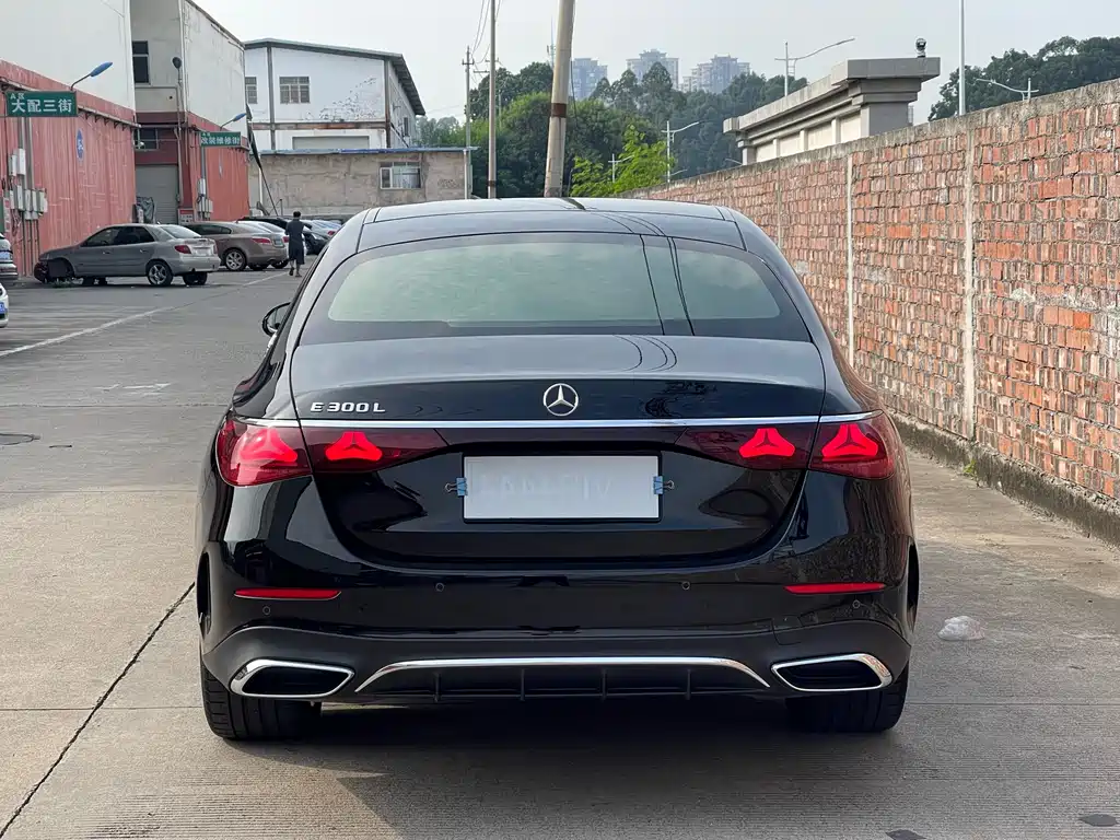 Mercedes-Benz E-Класс 2024